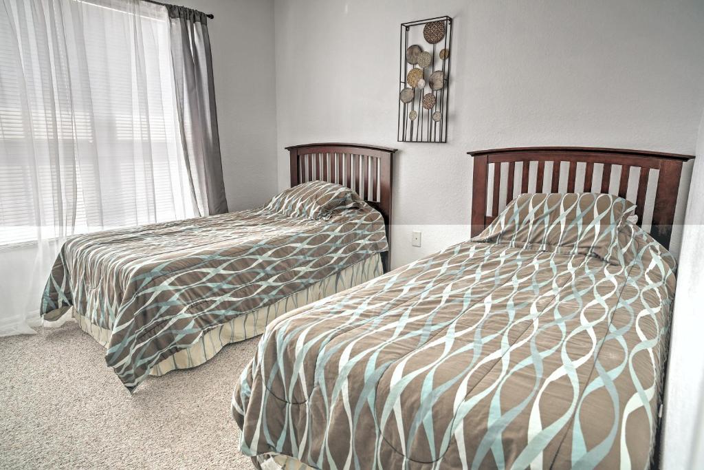 Townhome with Resort Perks, Near Disney and Universal! photo