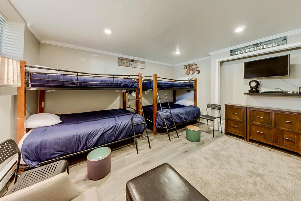 Brian Head Village #J1 Main image 2