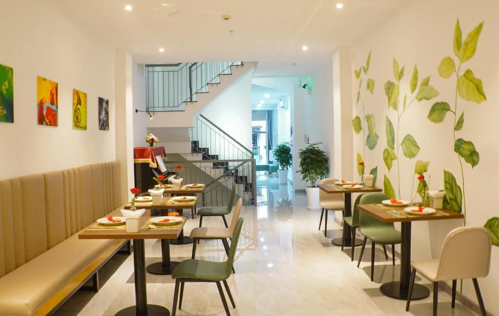 PIANO HOTEL