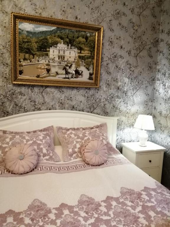 Guest House near Patriarch's Ponds photo