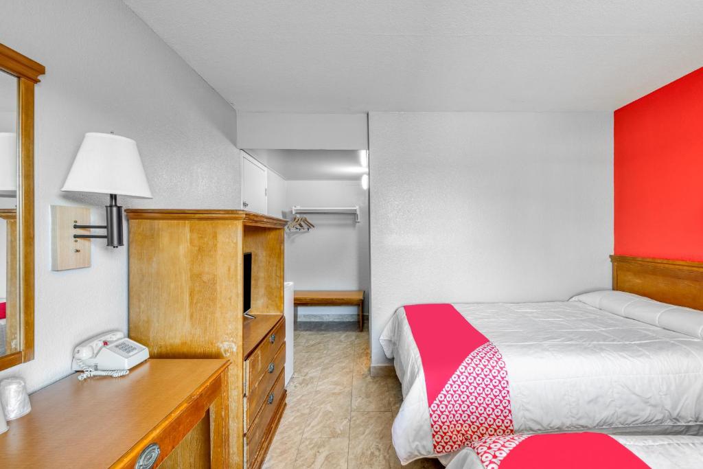 OYO Hotel Houston Southwest I-69 Photo 24