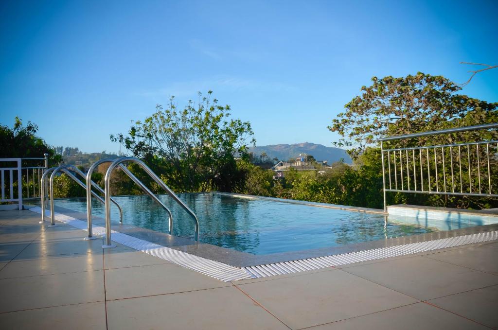 スイミングプール