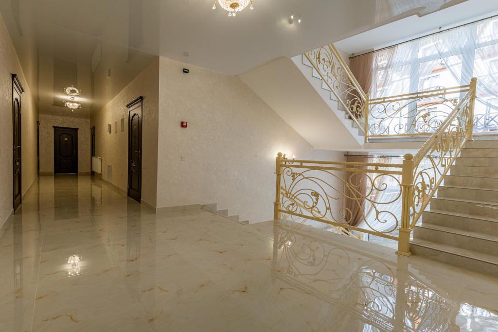Gold Palace photo