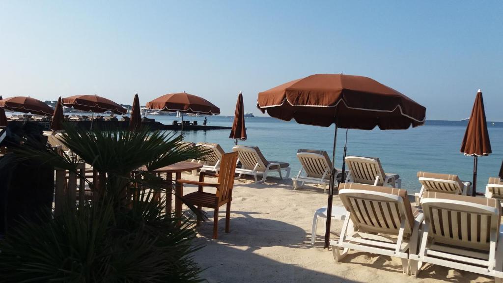 STUDIO 3mn A PIED DE LA PLAGE AVEC TERRASSE - 1