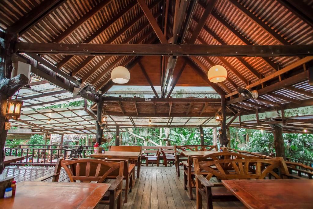 Restaurant, The Vatika Resort and Spa in Krabi