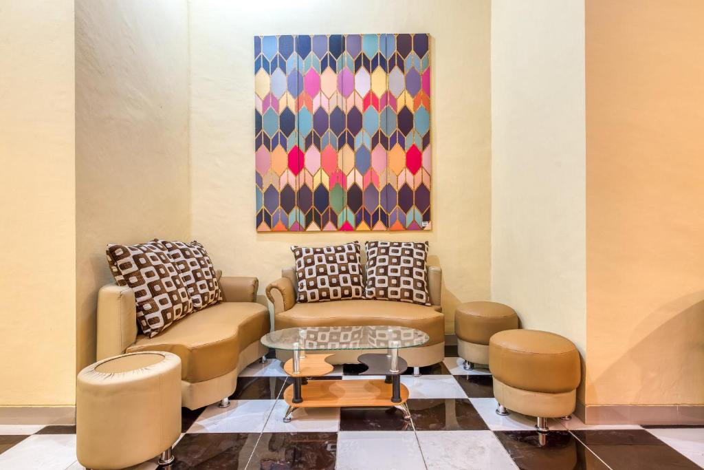 RedDoorz Syariah @ Kertomenanggal Surabaya