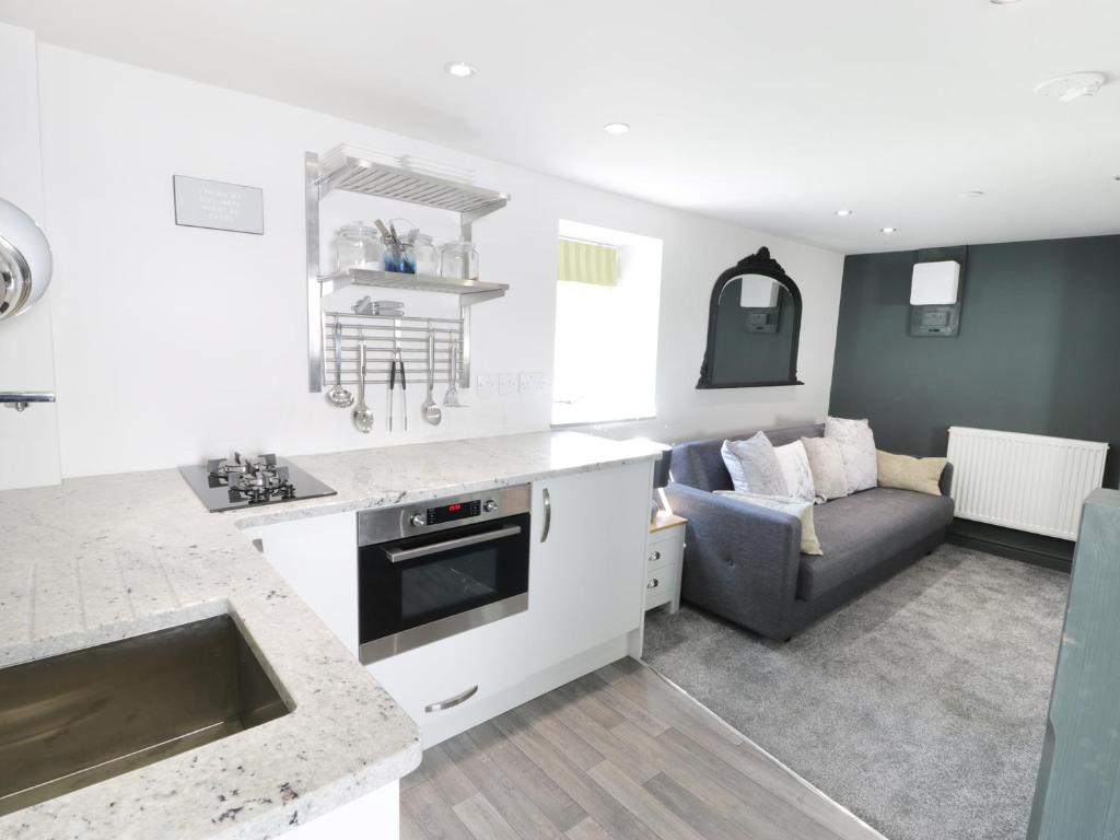 Owl Cottage, Llangian photo 3