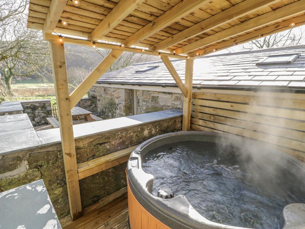 Owl Cottage, Llangian photo 4