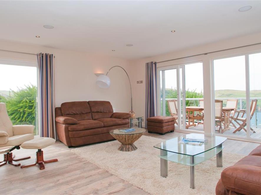 Greystone, Hope Cove photo 2
