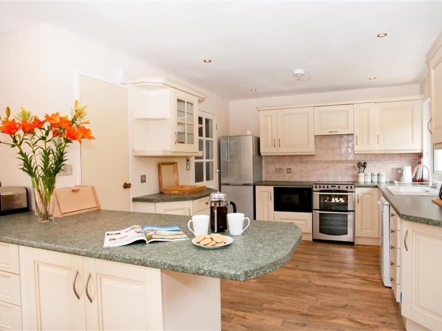 Greystone, Hope Cove photo 4