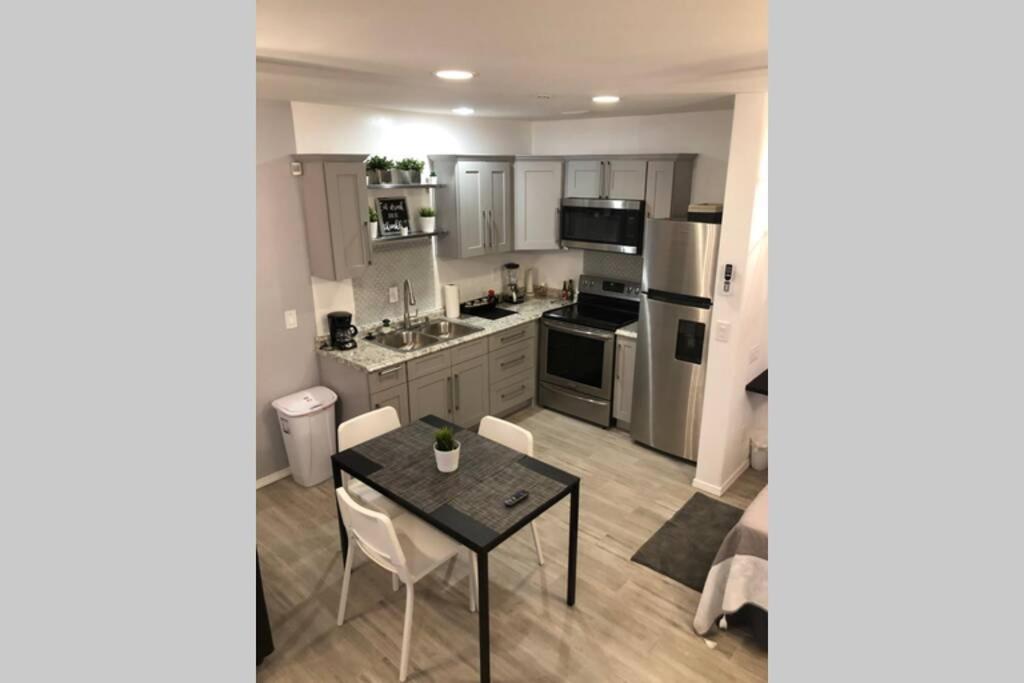 NEW 2 BEDROOM LUXURY APARTMENT -GREAT LOCATION -MODERN - 2