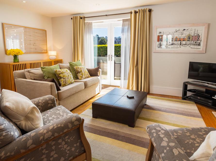 4 Dart Marina, Dartmouth