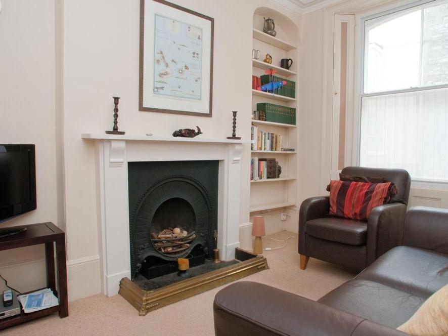 Aeolus House - pet-friendly four-floor townhouse in central Dartmouth