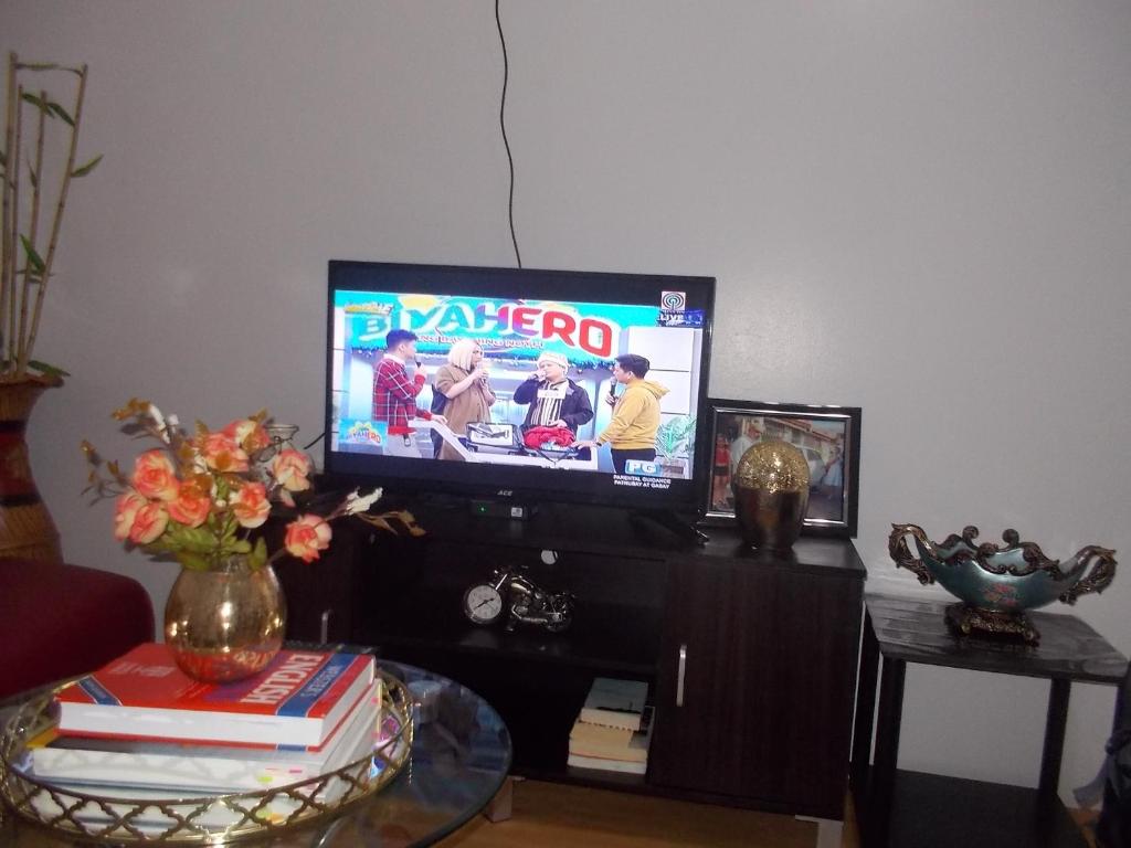 Shared lounge/TV area