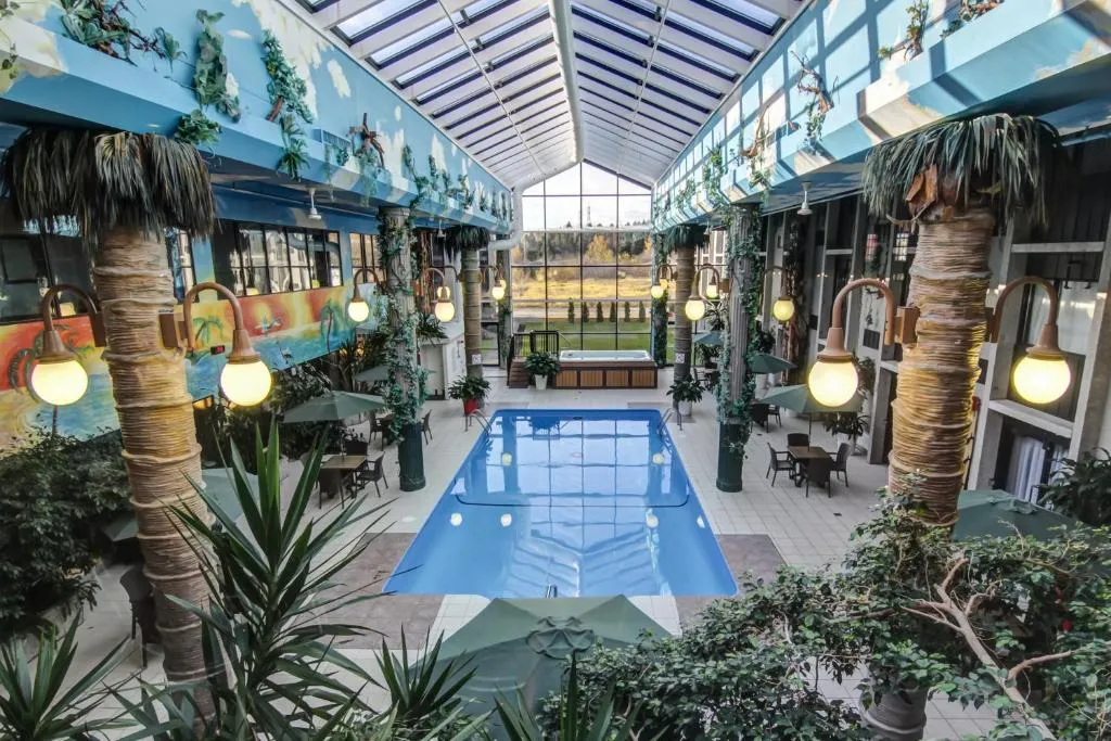 La Saguenéenne - Hôtel et Centre de Congrès, hotel in Saguenay
