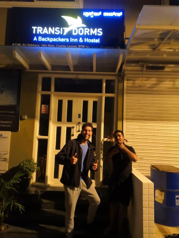 Transit Dorms - A Backpackers Inn & Hostel photo