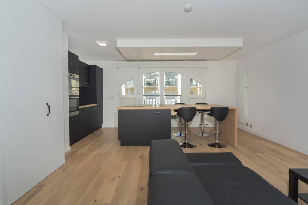 LOVELY APARTMENT CLOSE TO A BIG SHOPPING MALL - 1