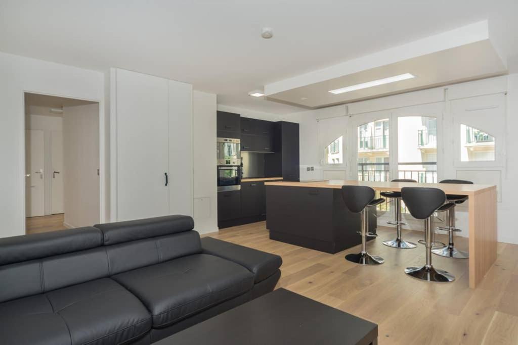 LOVELY APARTMENT CLOSE TO A BIG SHOPPING MALL - 3