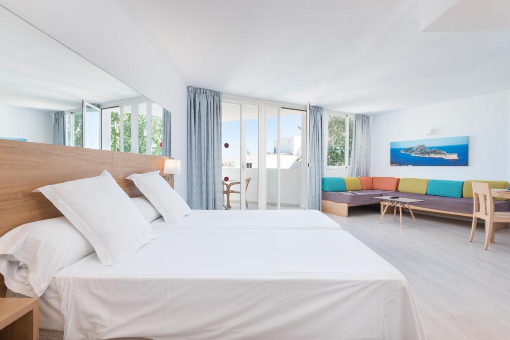 Aparthotel Ses Fotges — Pokoje in Playa de Muro, Baleary