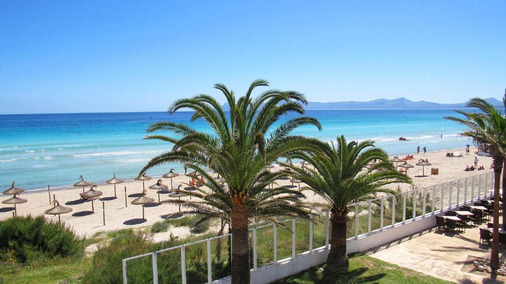 Aparthotel Ses Fotges — Plaża in Playa de Muro, Baleary