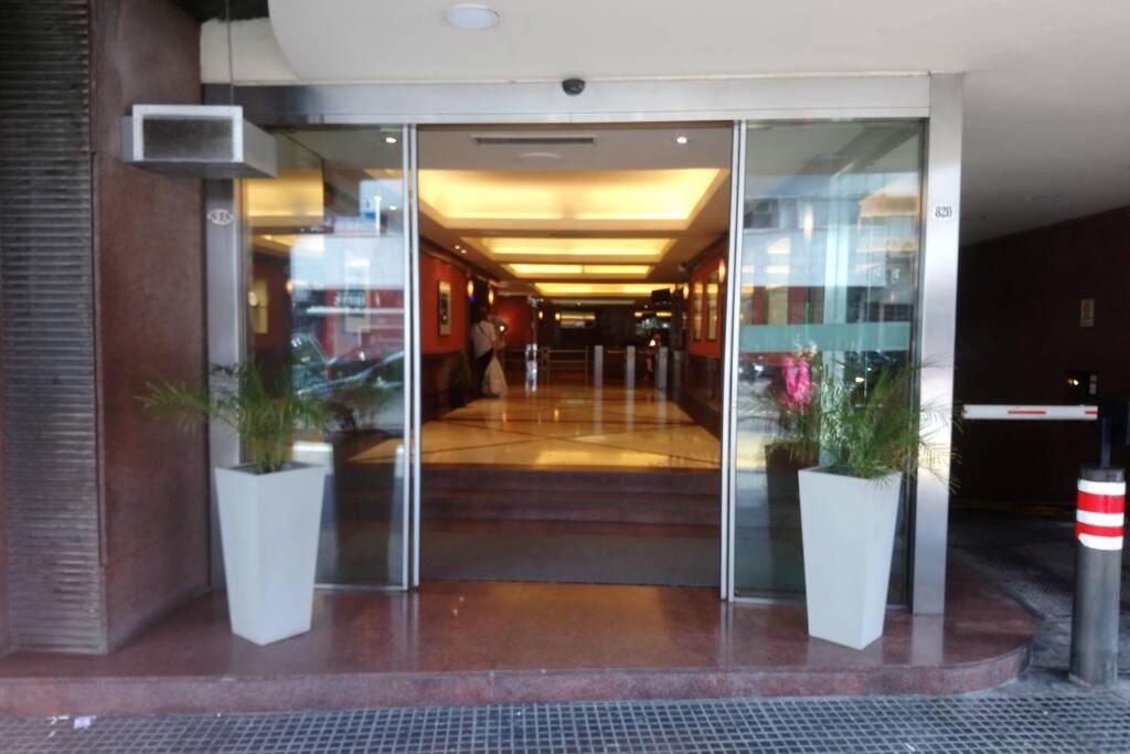 Avenida Corrientes, Obelisco, Cultura y Confort - 4