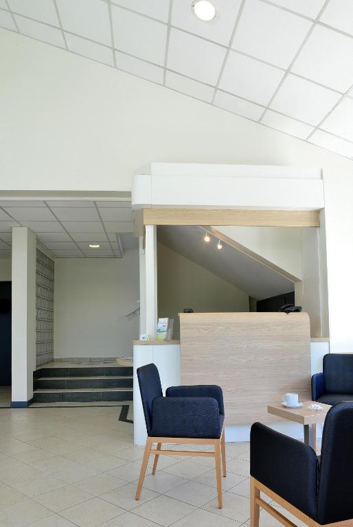 フロント・ロビー