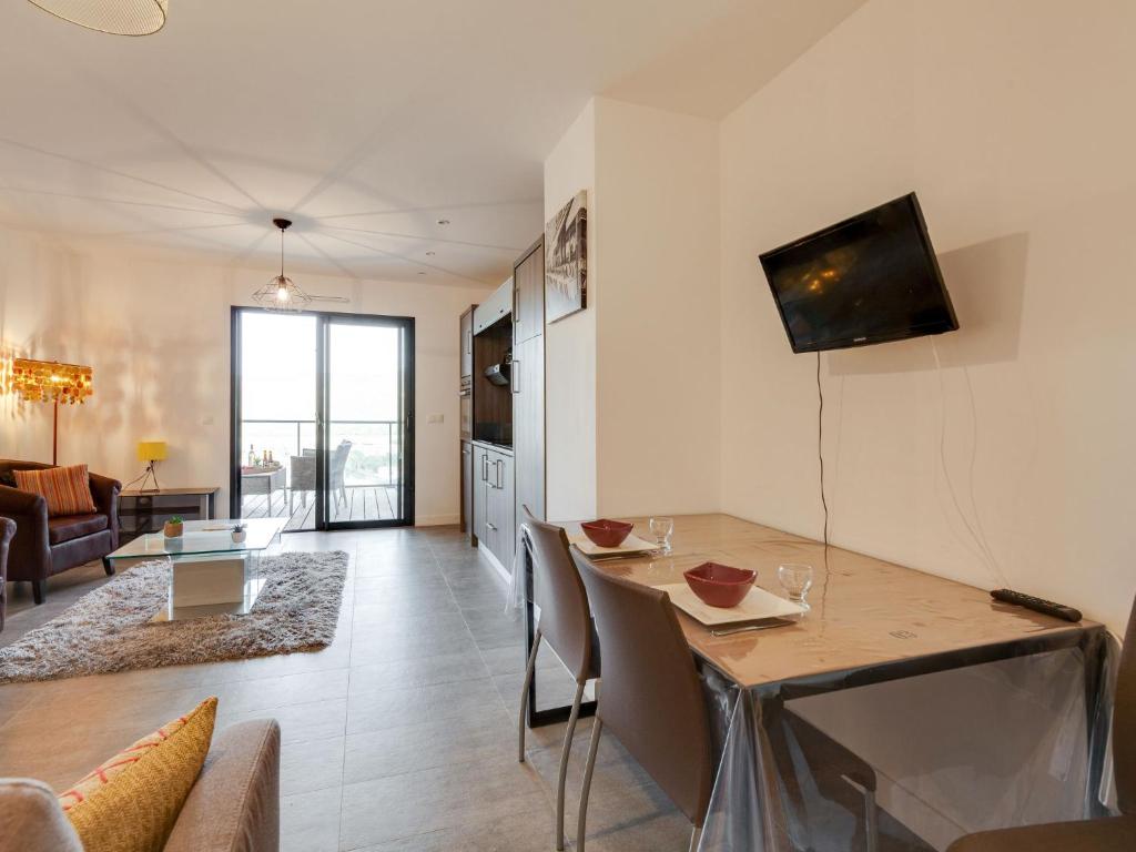 Studio Château-11 by Interhome - 3