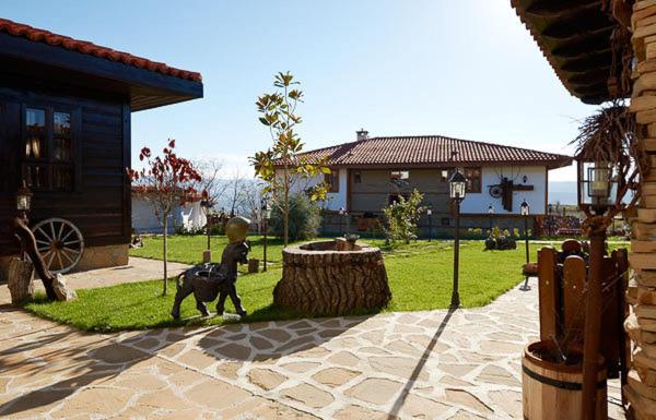 Complex Staro Bardo — Hotel in Zheravna