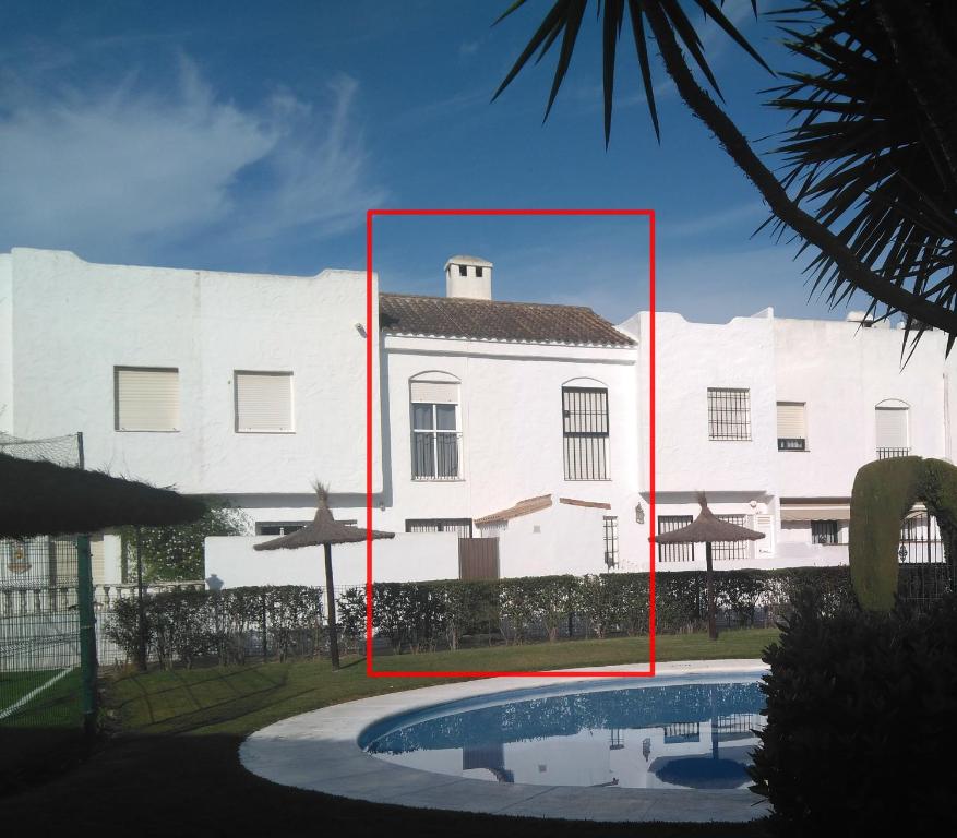 Alojamiento con piscina para grandes grupos en Real de La Barrosa - 2