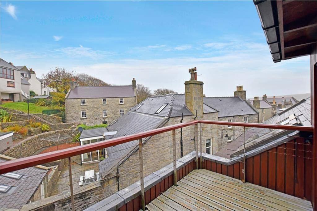 Unique, perfectly located town centre house photo