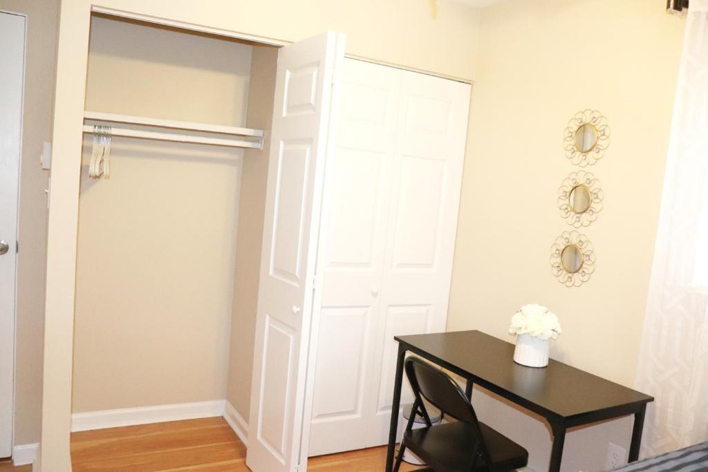 Private Room at Home near IAD-Sterling photo