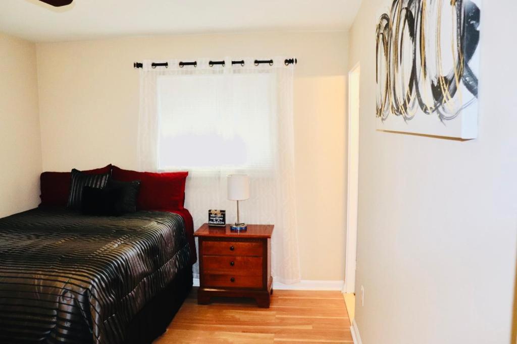 Private Room at Home near IAD-Sterling — Hotel in Sterling (VA)