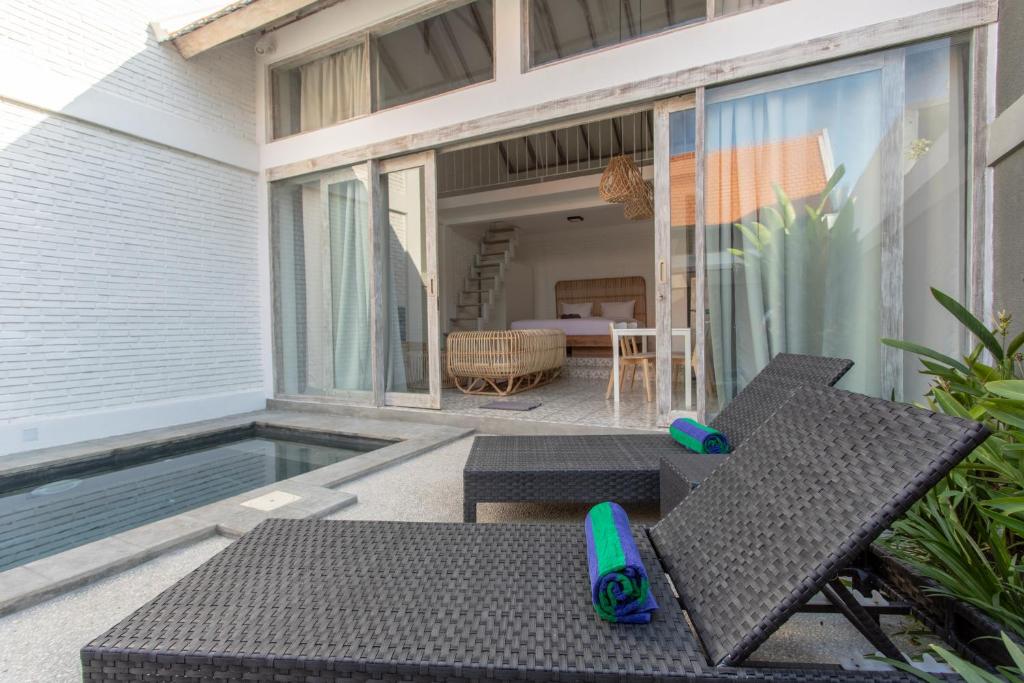White Studio, villa with private pool Canggu photo