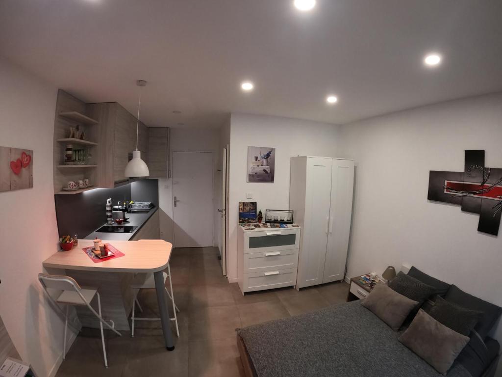 Djokovic's Apartment - 3