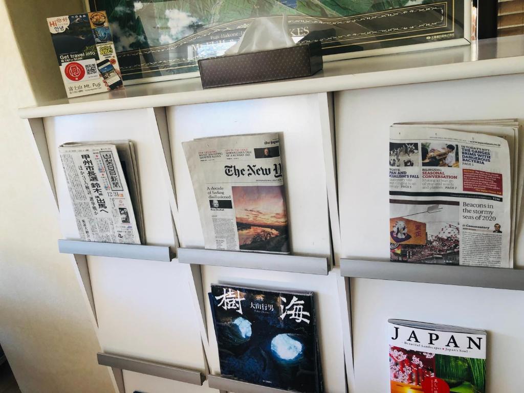 Shared lounge/TV area