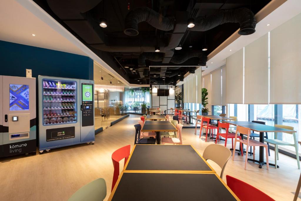 Shared lounge/TV area