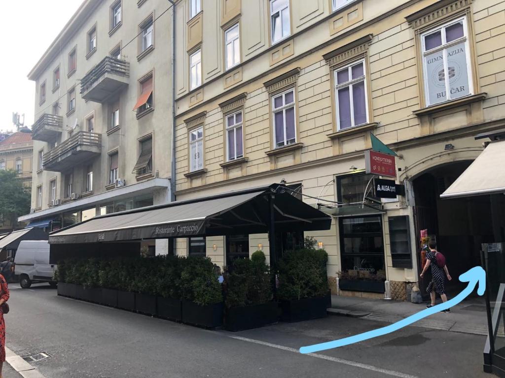 Main Square Modern Apartments photo