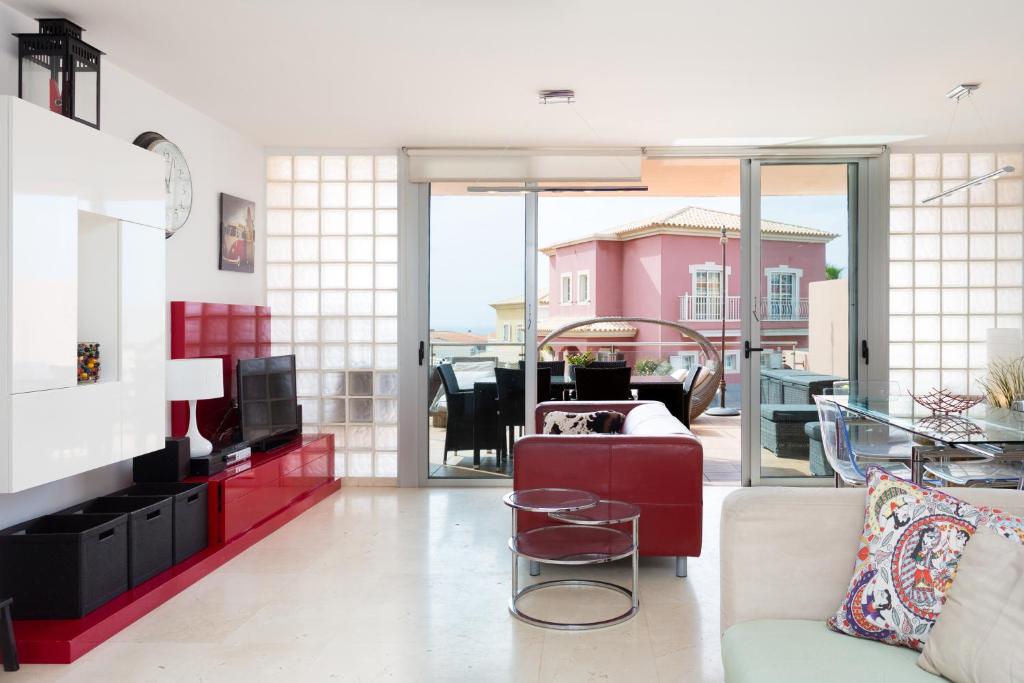 Modern House With Private Swimming Pool - 5