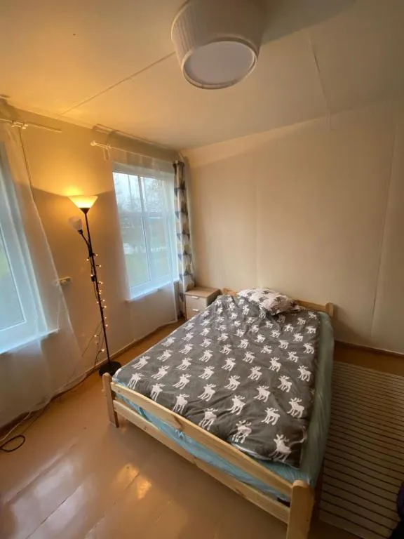 Bright and cosy place at rustic house, Hotel in Vecumnieki