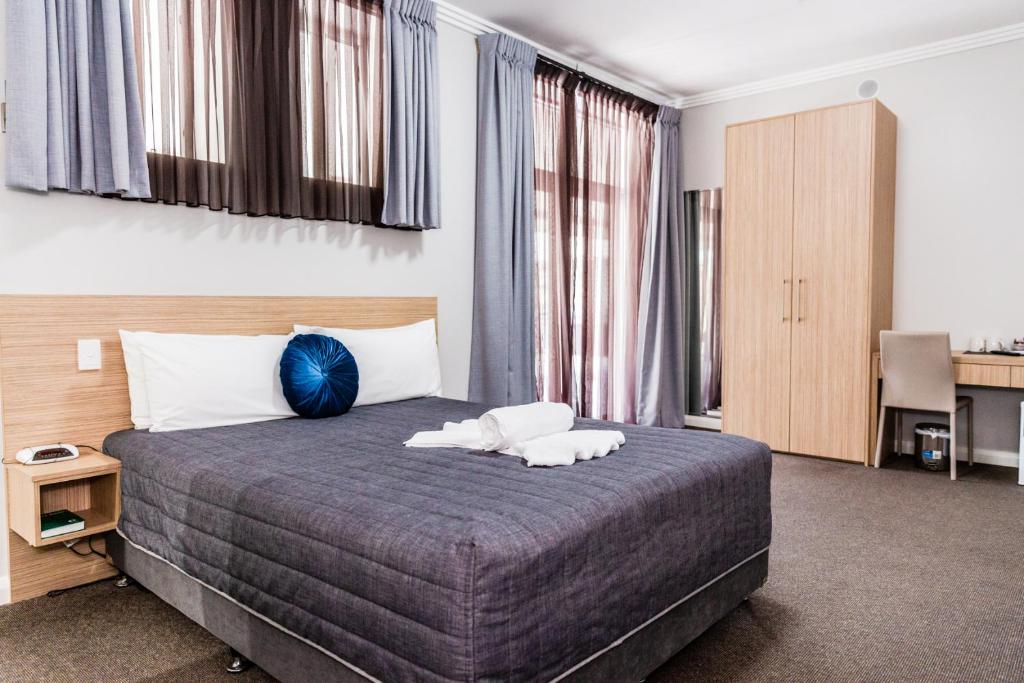 Lakes and Ocean Hotel Forster photo