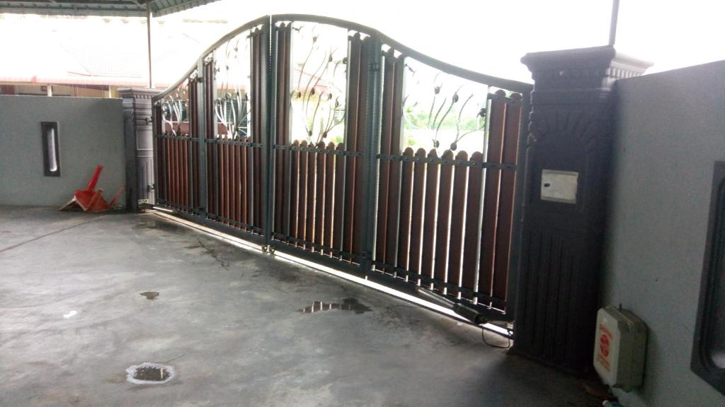RIZQI HOMESTAY Sungai Siput with Wifi! Islamic Guest Only! photo