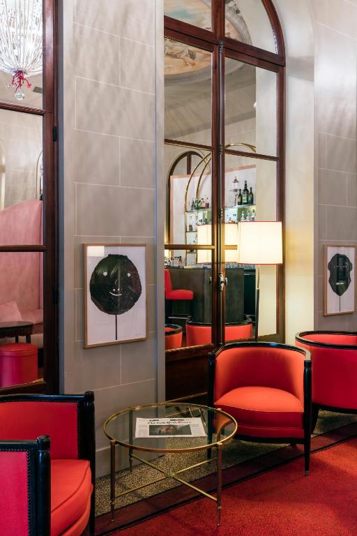 Pub/Lounge
