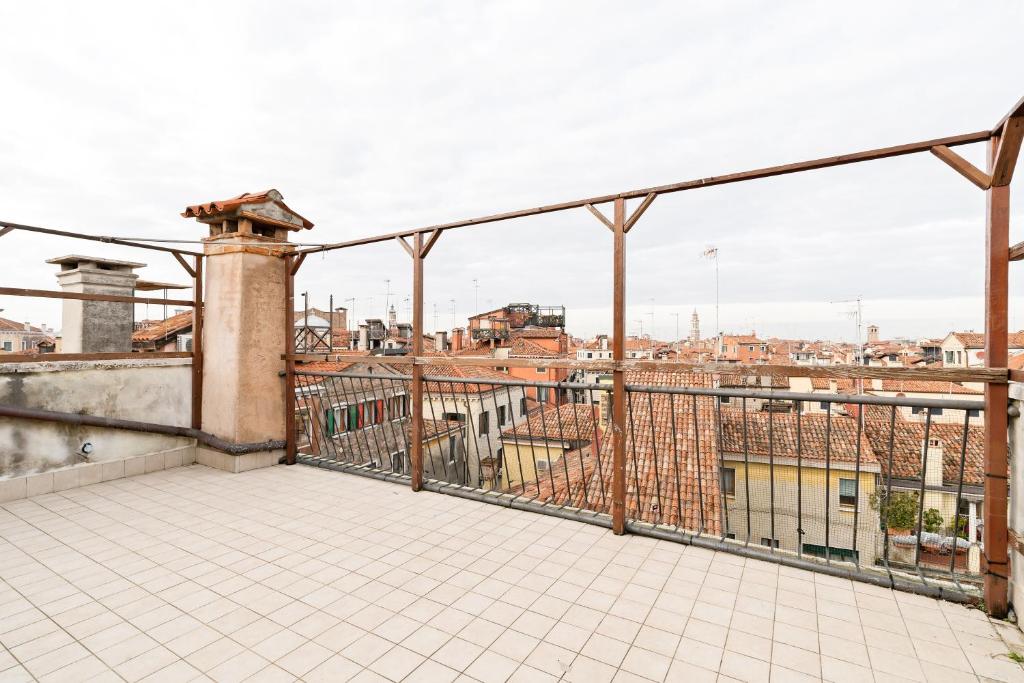 Ponte di Rialto Penthouse with Panoramic Terrace photo