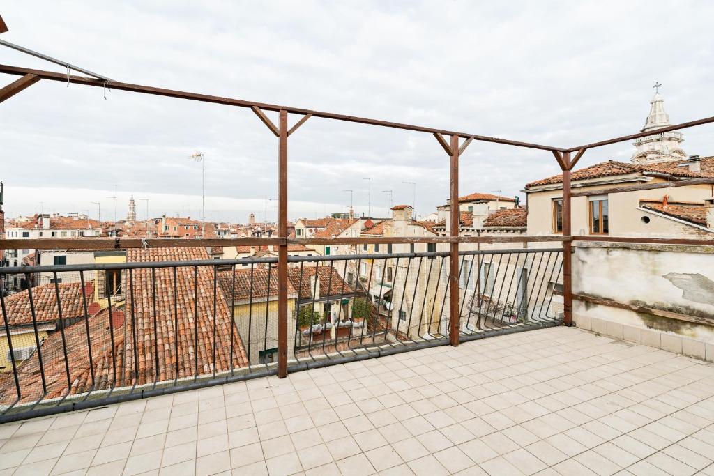 Ponte di Rialto Penthouse with Panoramic Terrace photo