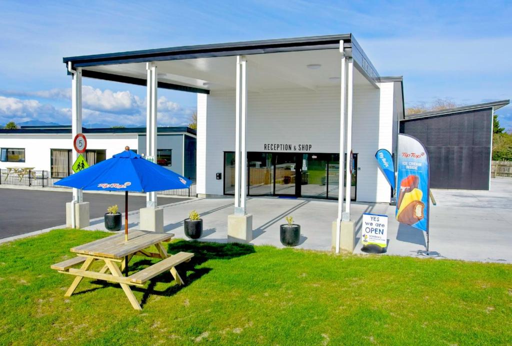 Hokitika's Kiwi Holiday Park and Motels photo