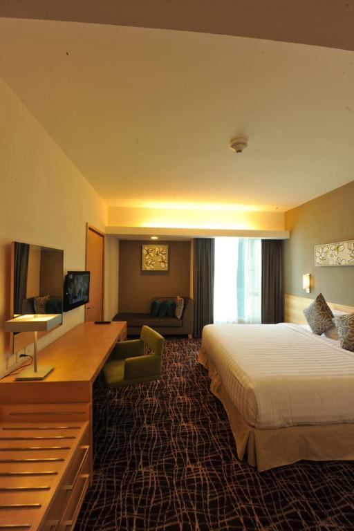 Hotel Room 4