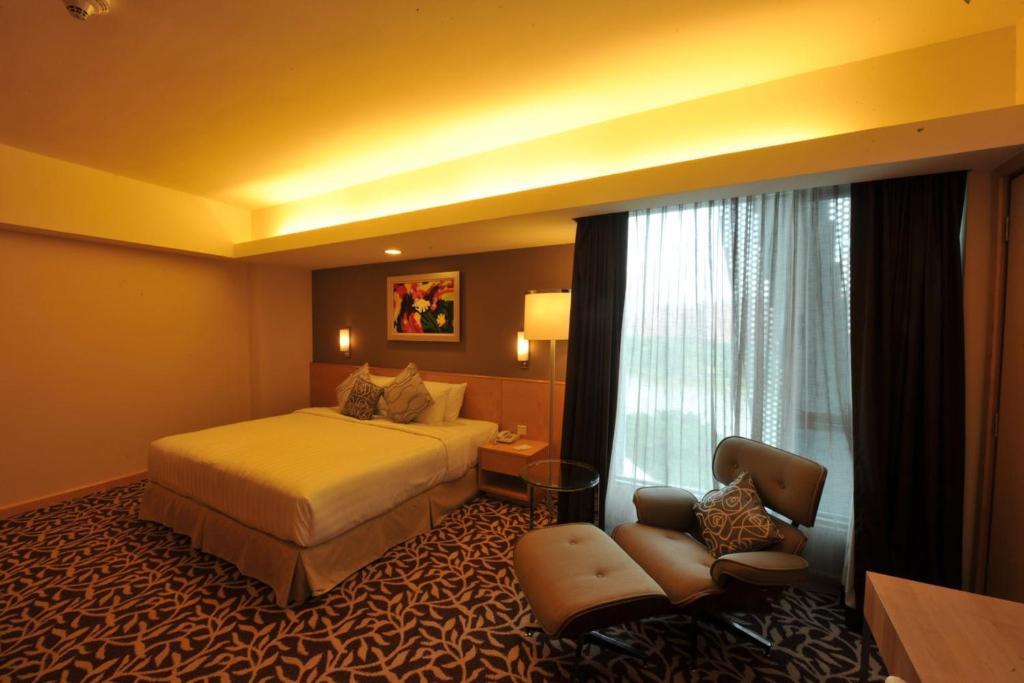 Hotel Room 2