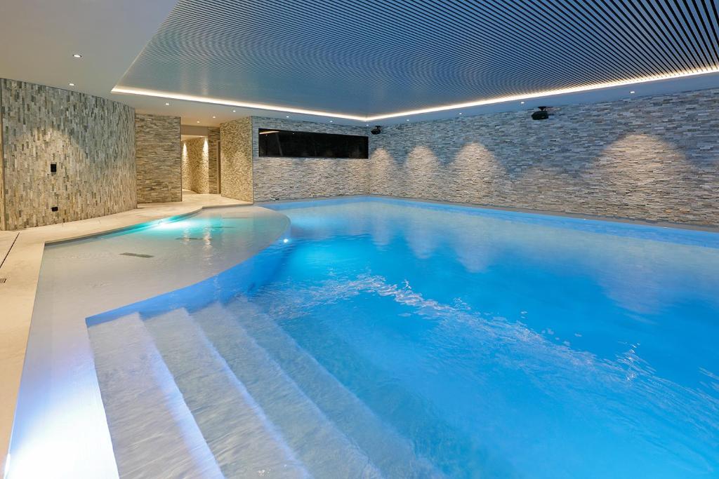 Hotel Nivelles-Sud Van der Valk photo