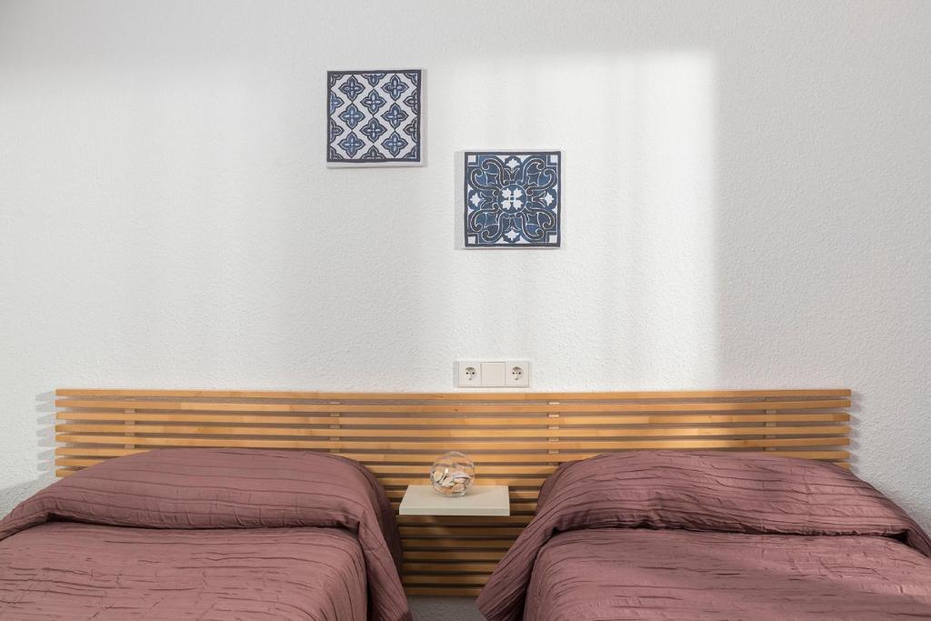 Apartaments Els Llorers — Hotel rooms in Lloret de Mar, Catalonia