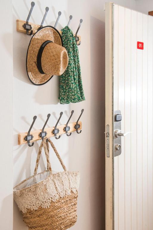 Apartaments Els Llorers — Hotel rooms in Lloret de Mar, Catalonia